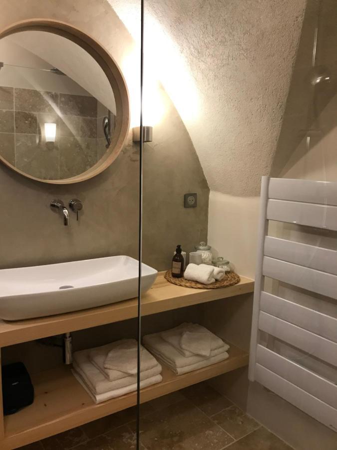 La Suite Lou Le Noyer  Exterior foto